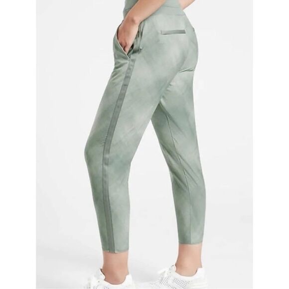 Athleta Nolita Slim Tapered Printed Crop Pant Size 4 Green - Picture 2 of 12